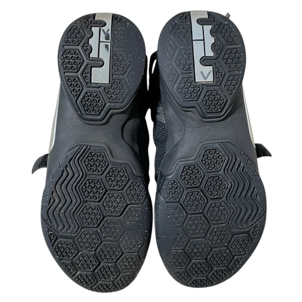 Nike LeBron Soldier Kids 7Y Basketball Shoe Black Adjustable High Top 776471-001